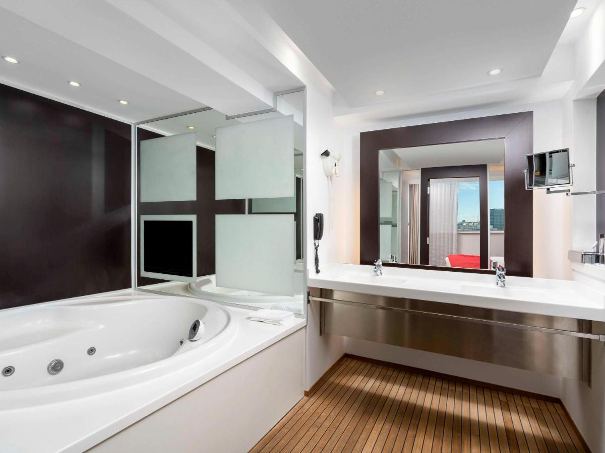 Novotel Centre 4*